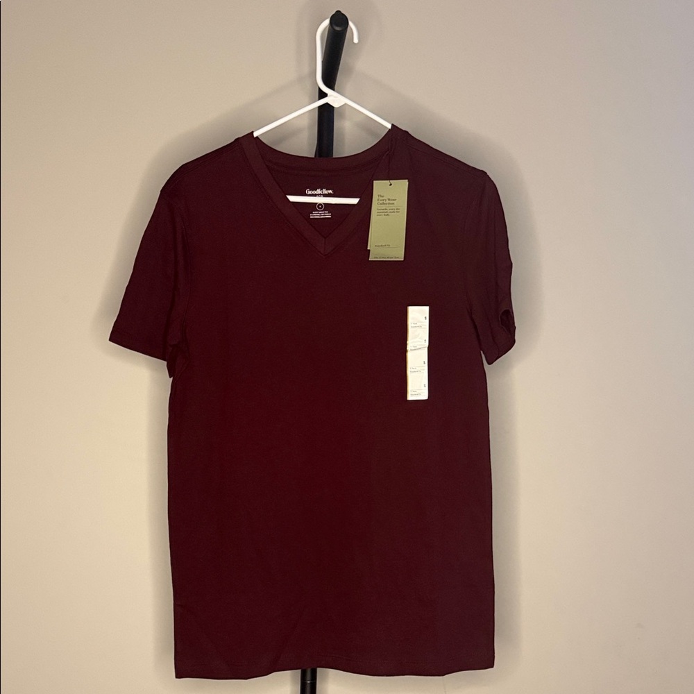 Goodfellow & Co Burgundy V-Neck T-Shirt NWT Men’s Size Small